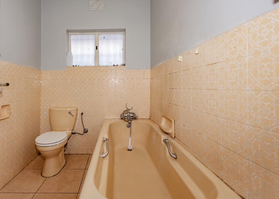 4 Bedroom Property for Sale in Avondale Western Cape